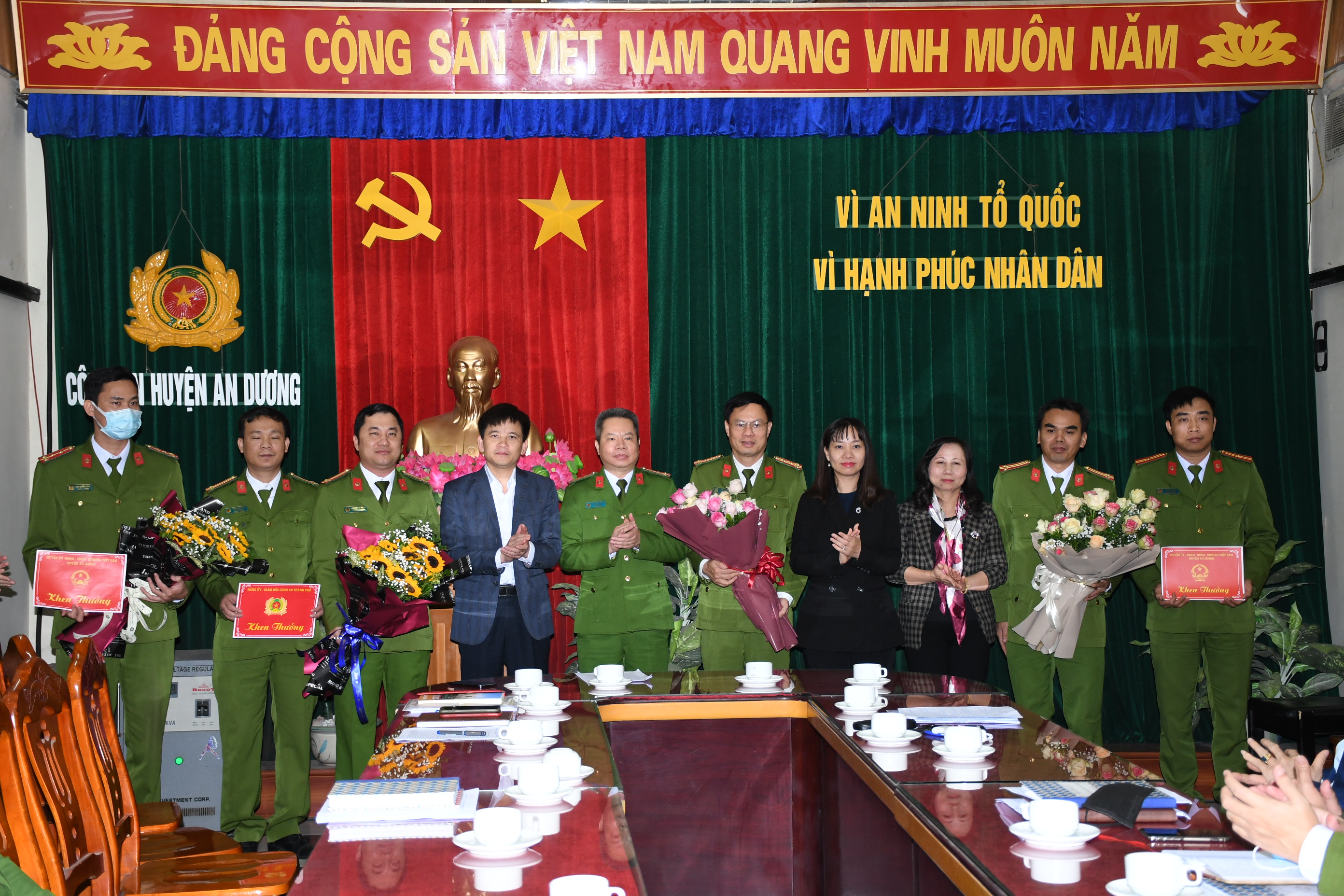 Khen thưởng Công an huyện An Dương phát hiện 6 vụ việc về an ninh trật tự